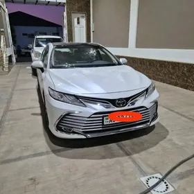 Toyota Camry 2023