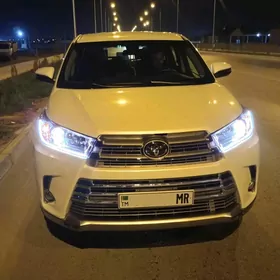 Toyota Highlander 2019