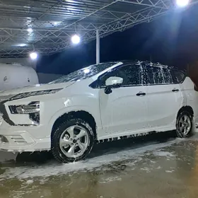 Mitsubishi Xpander 2024