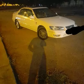 Toyota Camry 2000