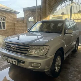 Toyota Land Cruiser 2000