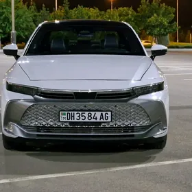 Toyota Crown 2023