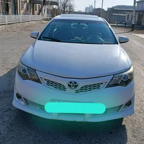 Toyota Camry 2012