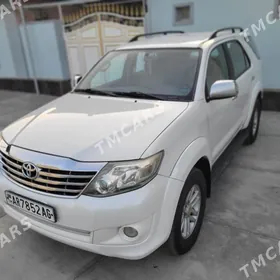 Toyota Fortuner 2013