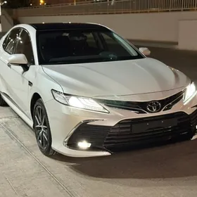Toyota Camry 2024