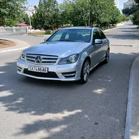 Mercedes-Benz C350 2013