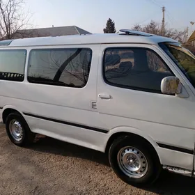 Toyota Hiace 1990