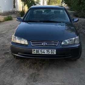 Toyota Camry 2000
