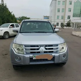 Mitsubishi Pajero 2008