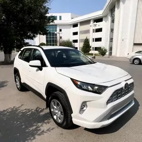 Toyota RAV4 2021