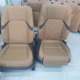 lexus Es 19/23 broun salon
