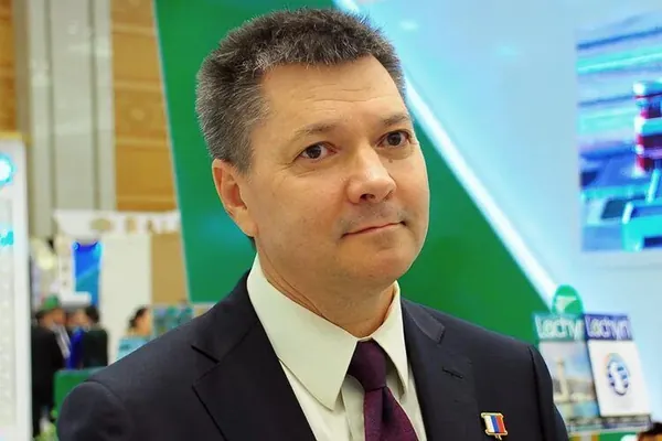 Serdar Berdimuhamedow Oleg Kononenkony doglan güni bilen gutlady