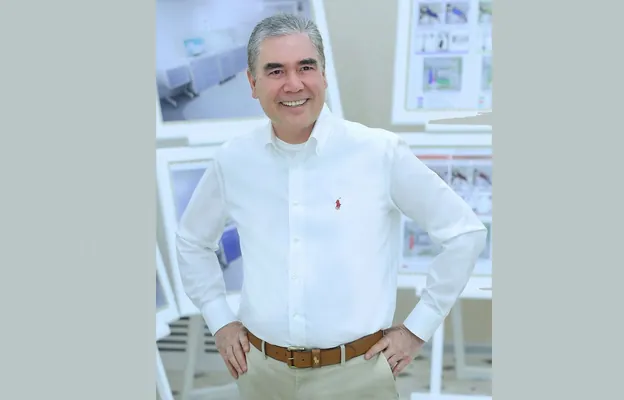 Gurbanguly Berdimuhamedow Aşgabatda saglygy goraýyş desgalarynyň gurluşyklary bilen tanyşdy