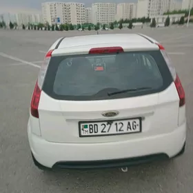 Ford Figo 2011