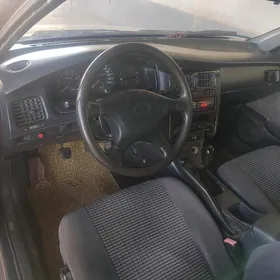 Toyota Carina 1995