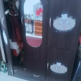 şkaf