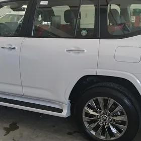 Toyota Land Cruiser 2023