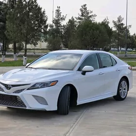 Toyota Camry 2020