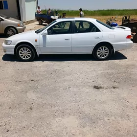 Toyota Camry 1997