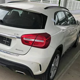 Mercedes-Benz GLA-Class 2016