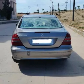 Mercedes-Benz C320 2003