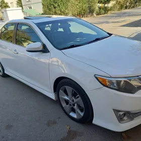 Toyota Camry 2013
