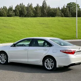 Toyota Camry 2015