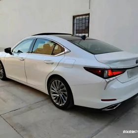 Lexus ES 350 2019