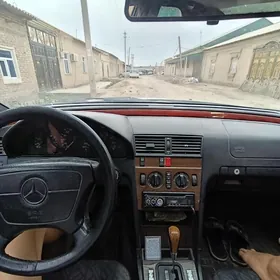 Mercedes-Benz C-Class 1994