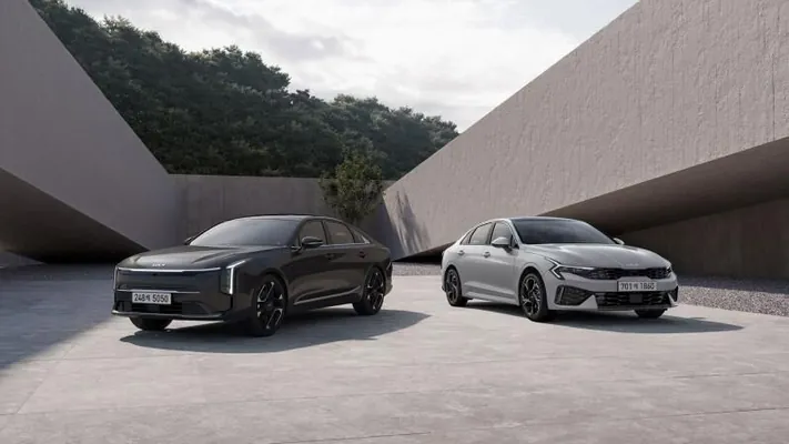 Kia 2026-njy ýylyň täzelenen K5 we K8 sedanlaryny tanyşdyrdy