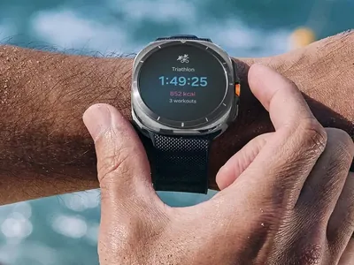 Samsung Galaxy Watch-iň käbir funksiýalaryny tölegli eder