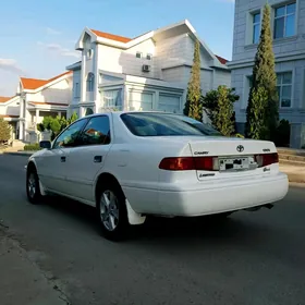 Toyota Camry 2000