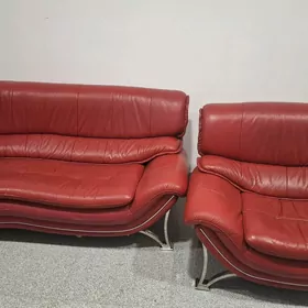кожаный диван 4ка красный