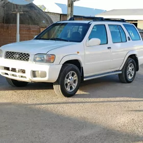 Nissan Pathfinder 2000