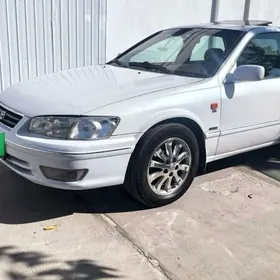 Toyota Camry 2000