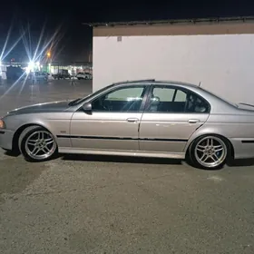 BMW E39 2001