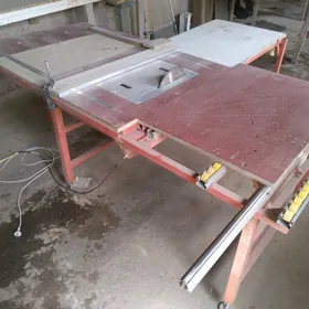 Mebel instrumentler.
