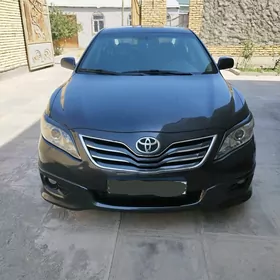 Toyota Camry 2010