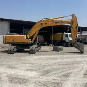 Komatsu HB215LC-3 2011