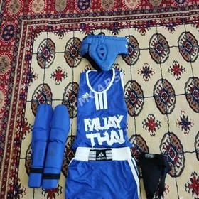 Kick boks.