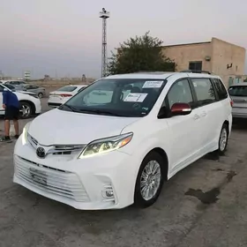 Toyota Sienna 2020