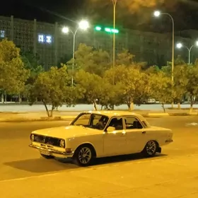 Gaz 24 2000