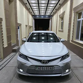Toyota Camry 2018