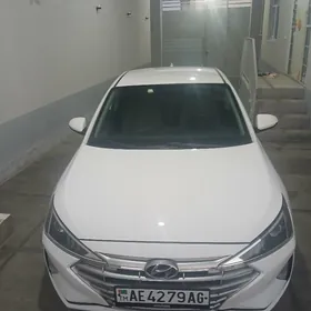 Hyundai Elantra 2020