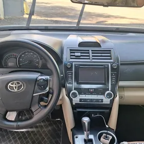 Toyota Camry 2013