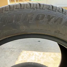 TEKER PAKRISKA KIA SORENTO 235/55/19
