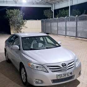 Toyota Camry 2010
