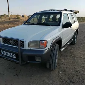 Nissan Pathfinder 2001