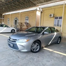 Toyota Camry 2017
