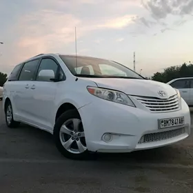 Sienna Hyzmaty (Taxi)